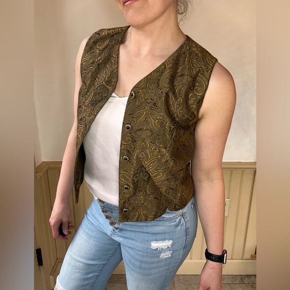 Valerie Stevens Vintage Paisley Gold Fancy Button Vest Womens PS - Picture 3 of 10